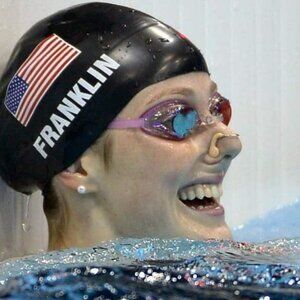 Speedo Liquid Comfort Nose Clip with Case – Beige